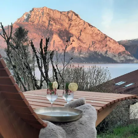 Gallery - Terrasse Mit Seeblick Und Garten Altmünster