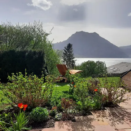 Gallery - Terrasse Mit Seeblick Und Garten Альтмюнстер