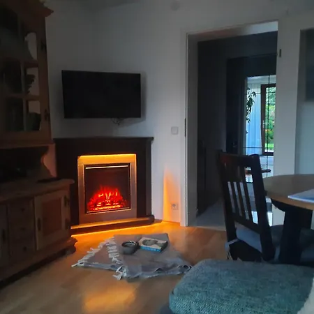 Gallery - Terrasse Mit Seeblick Und Garten Altmünster