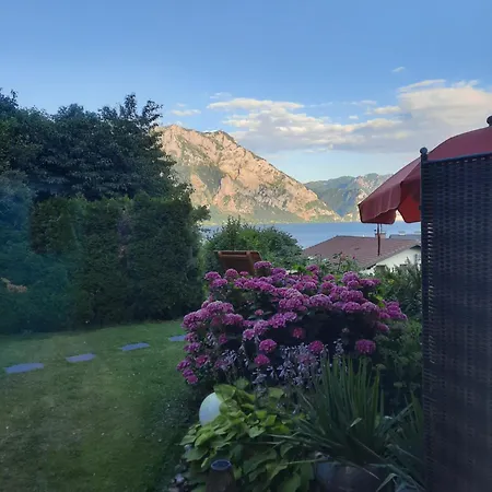 Gallery - Terrasse Mit Seeblick Und Garten Altmünster