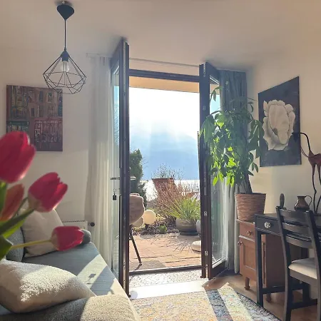 Gallery - Terrasse Mit Seeblick Und Garten * Altmünster