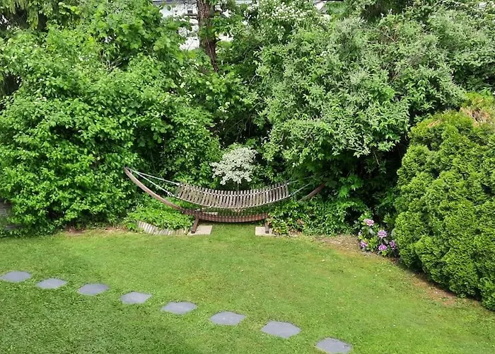Gallery - Terrasse Mit Seeblick Und Garten Altmünster