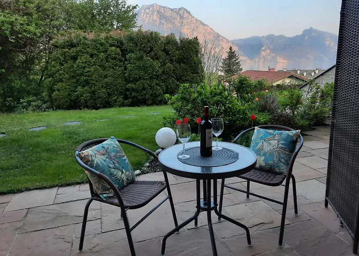 Gallery - Terrasse Mit Seeblick Und Garten * Altmünster