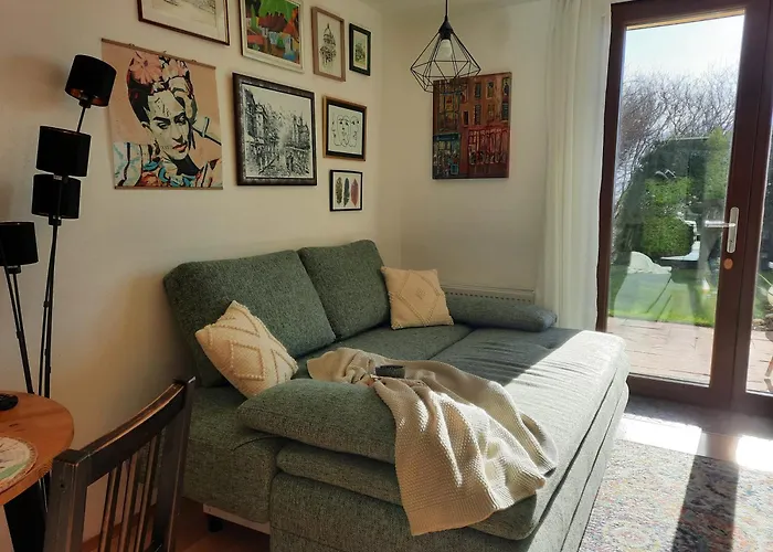 Gallery - Terrasse Mit Seeblick Und Garten