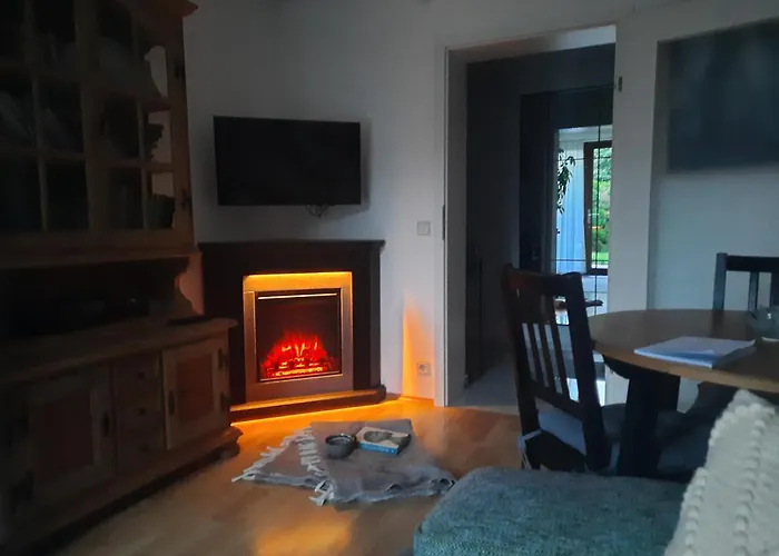 Gallery - Terrasse Mit Seeblick Und Garten Altmuenster