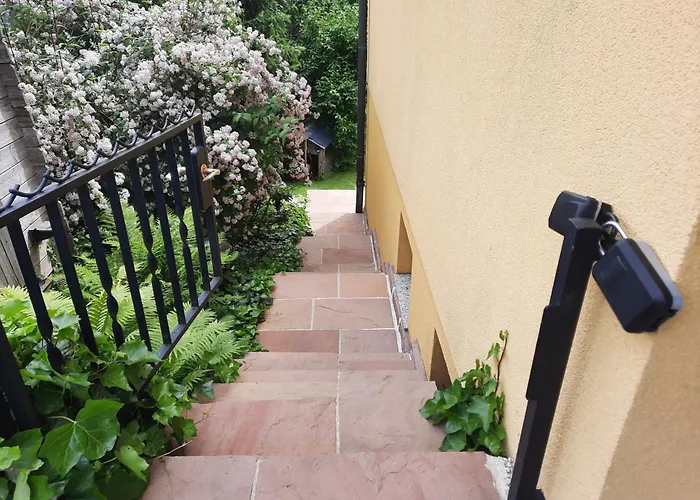 Gallery - Terrasse Mit Seeblick Und Garten *